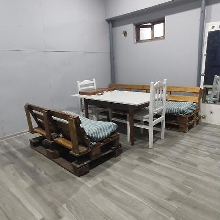 Home Apartments Батуми Екстериор снимка
