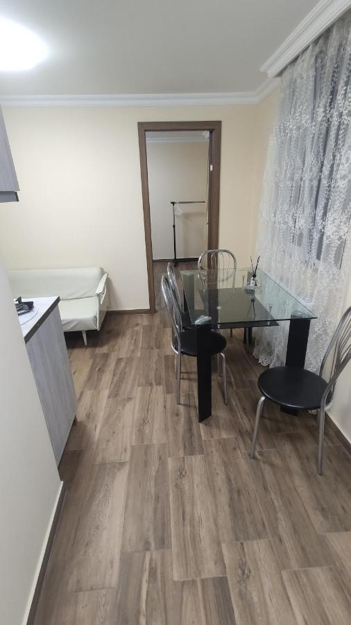 Home Apartments Батуми Екстериор снимка
