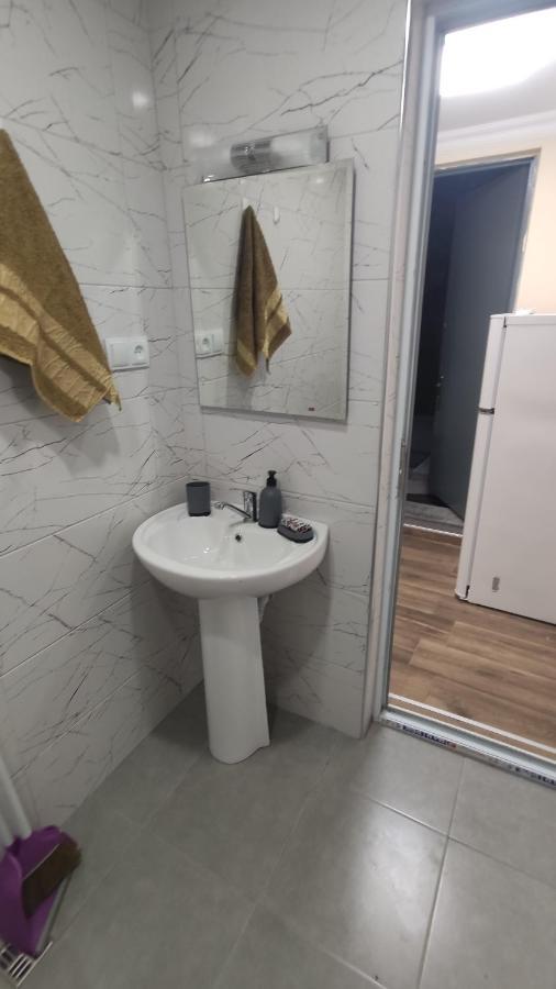 Home Apartments Батуми Екстериор снимка
