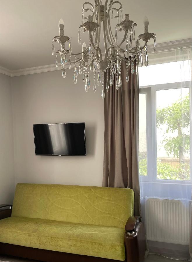 Home Apartments Батуми Екстериор снимка